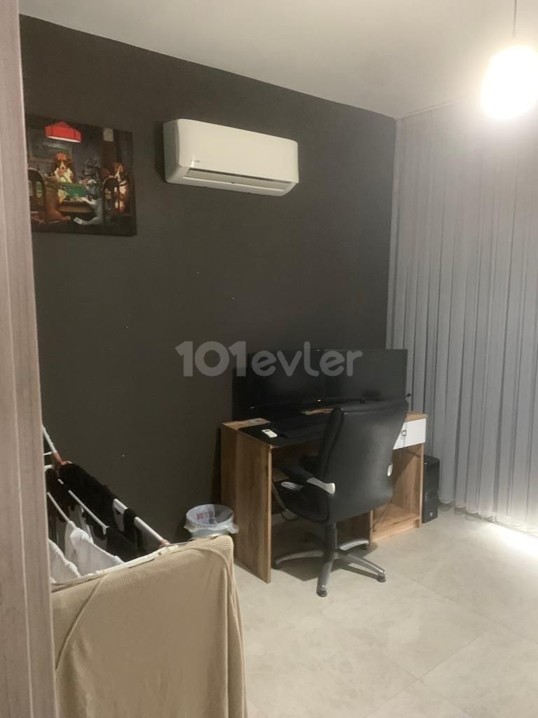 2+1 flat for sale in the center of Kyrenia