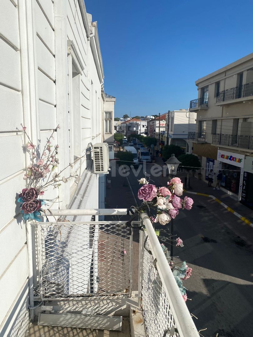 3+1 flat+shop in Girne Bazaar