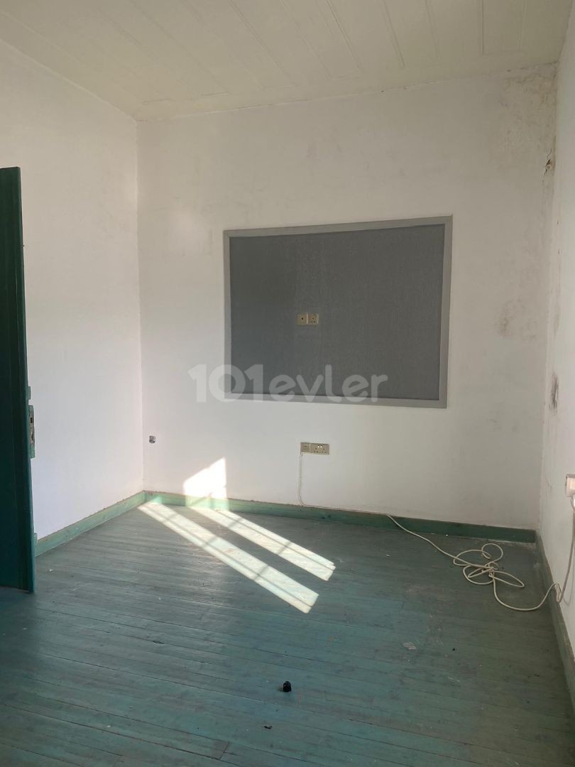 3+1 flat+shop in Girne Bazaar