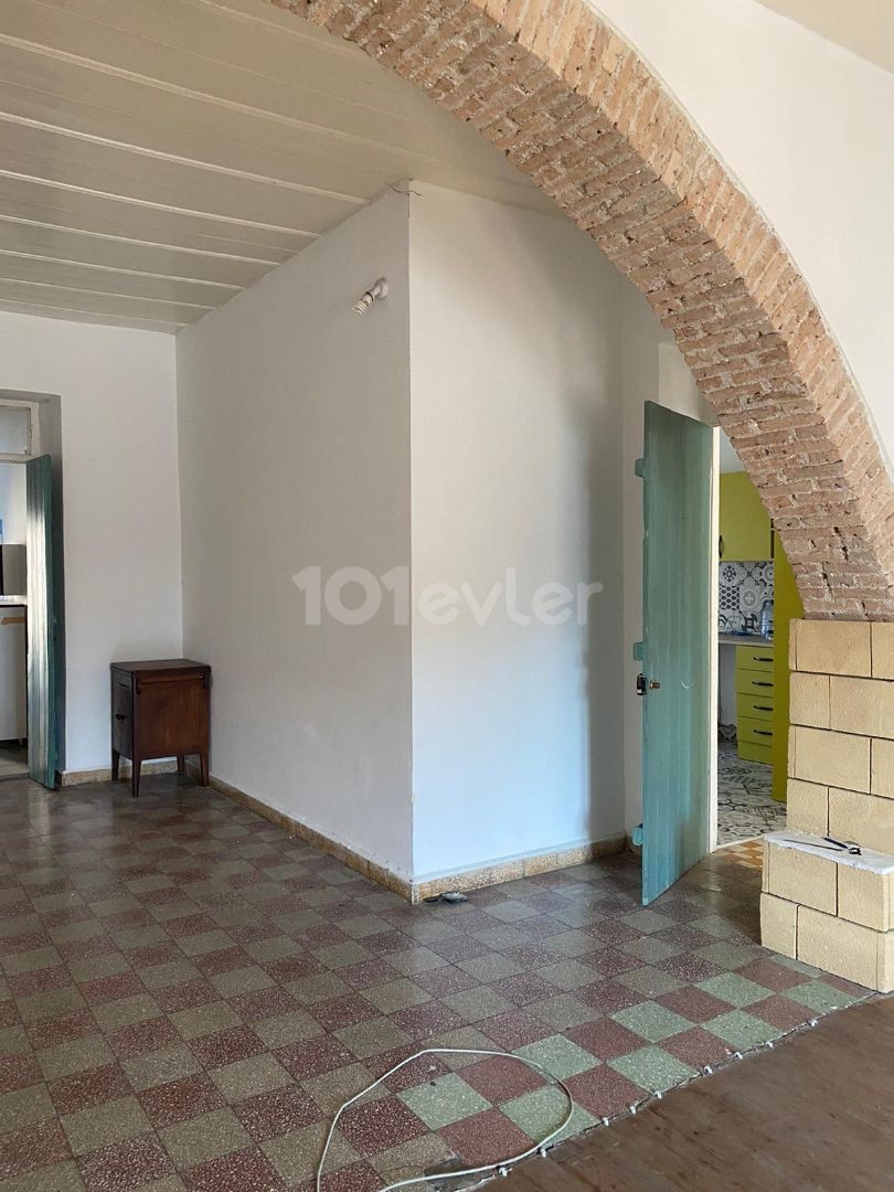 3+1 flat+shop in Girne Bazaar