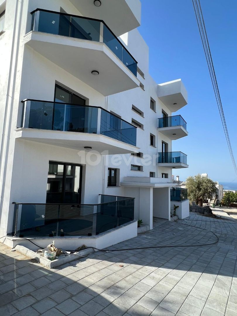 3+1 new flat for sale in Kyrenia, Alsancak