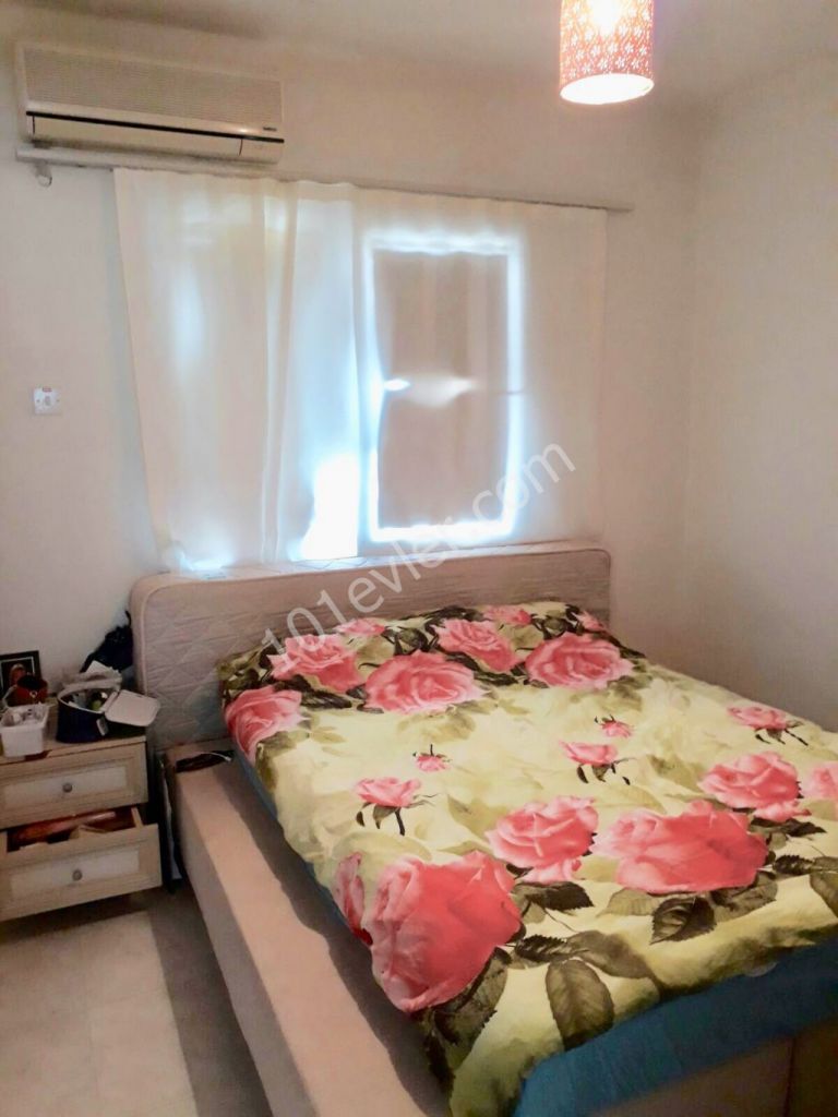 2 Bedroom Flat for Rent in Kyrenia City center