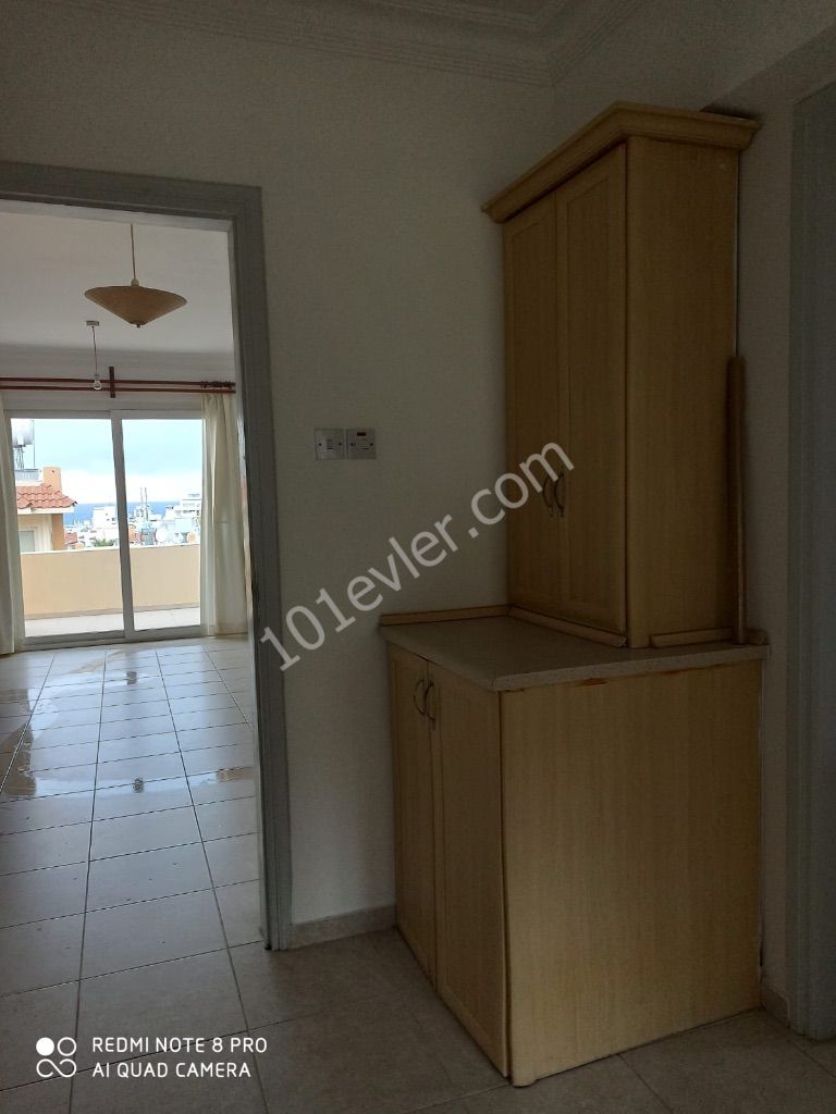 2 Bedroom Flat for Rent in Kyrenia City center