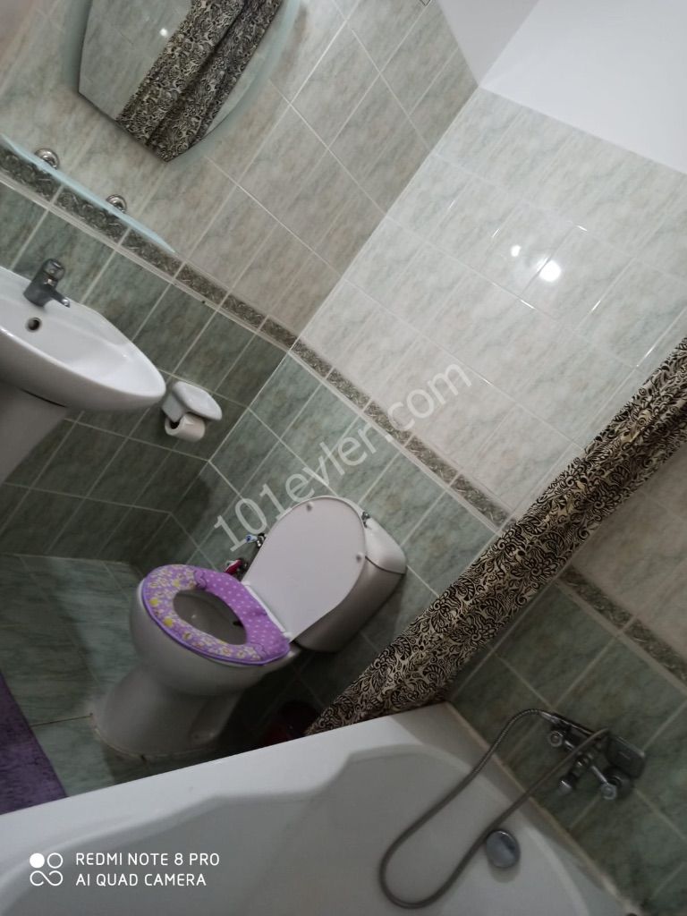 2 Bedroom Flat for Rent in Kyrenia City center