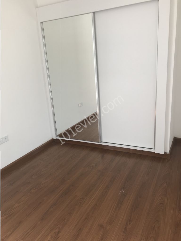 Lefkoşa merkezde kiralık (2+1) Daire Eşyasız