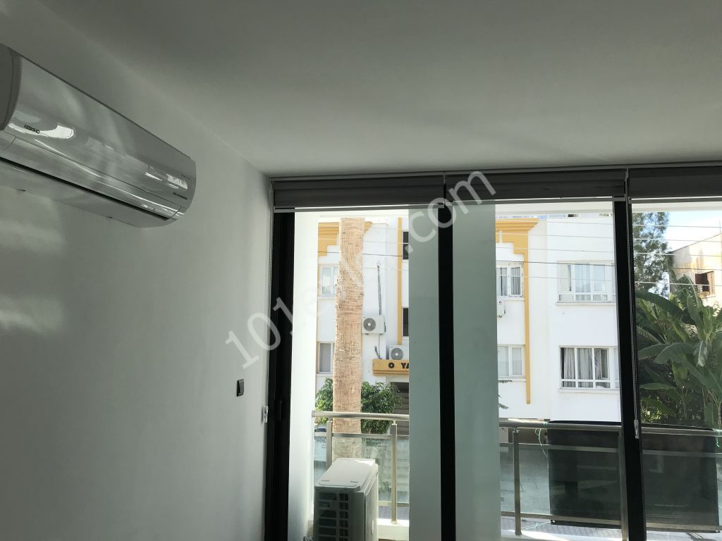 Girne city center flat for rent 2+1