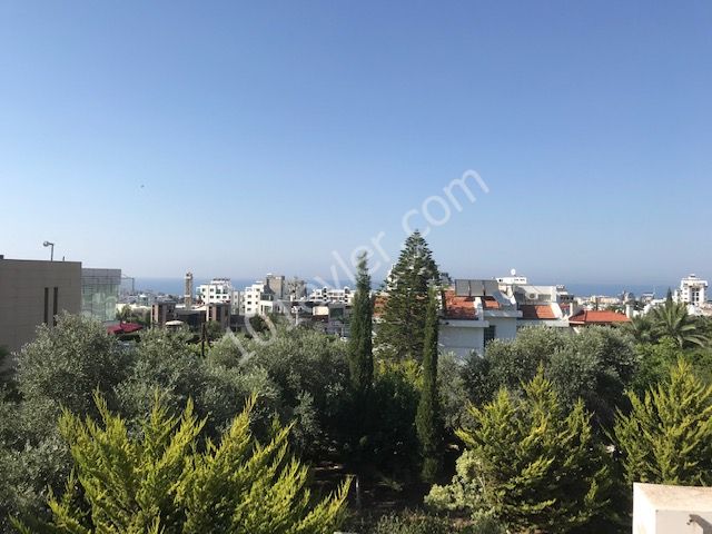 Kyrenia Zeytinlik 3 + 1 Villa Türkische Immobilien ** 