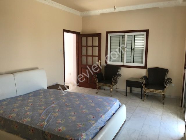 Kyrenia Zeytinlik 3 + 1 Villa Türkische Immobilien ** 