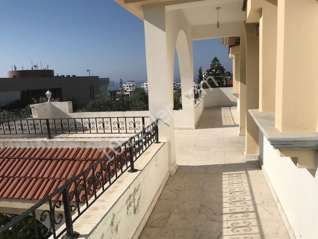 Kyrenia Zeytinlik 3 + 1 Villa Türkische Immobilien ** 