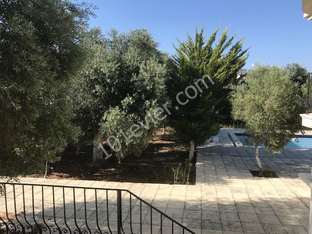 Kyrenia Olive Grove 3 + 1 Villa Made in Turkey ** 