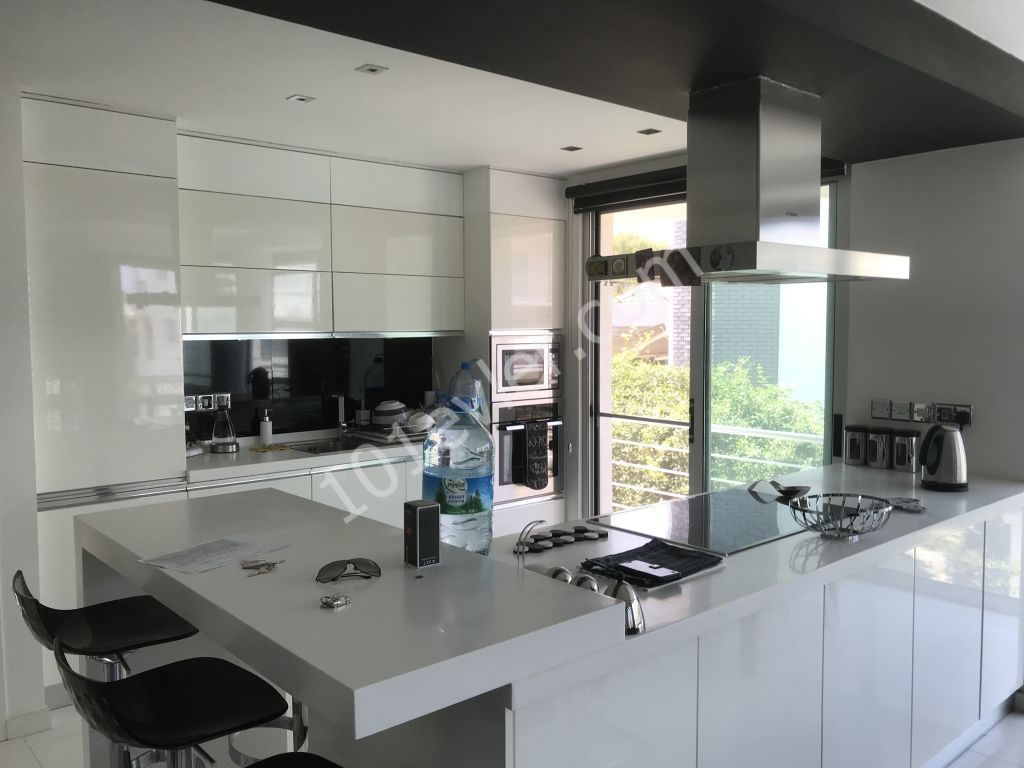 Flat For Sale in Zeytinlik, Kyrenia