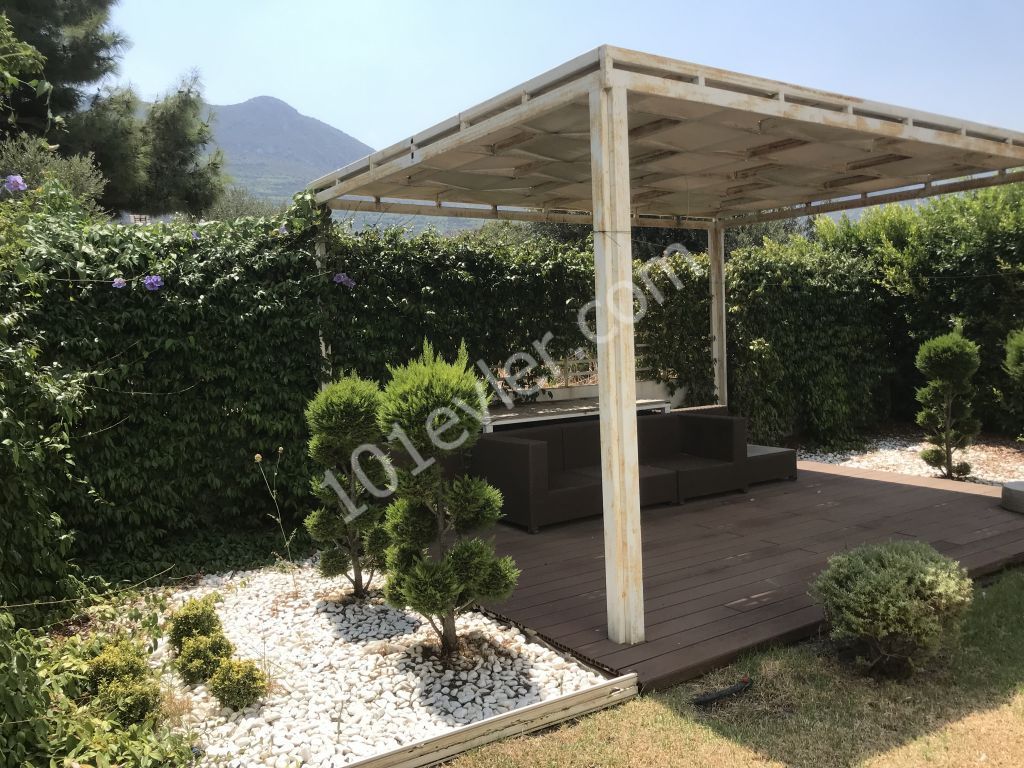 Flat For Sale in Zeytinlik, Kyrenia