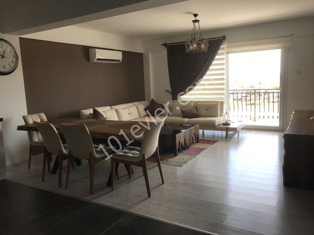 Flat For Sale in Long Beach, Iskele