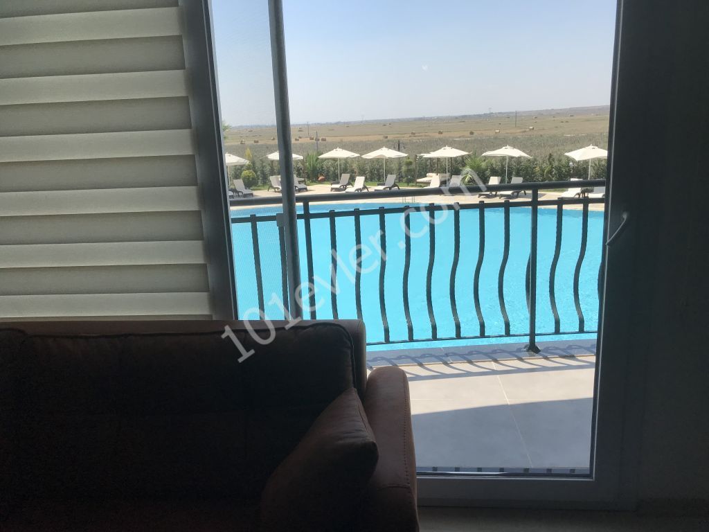 Flat For Sale in Long Beach, Iskele