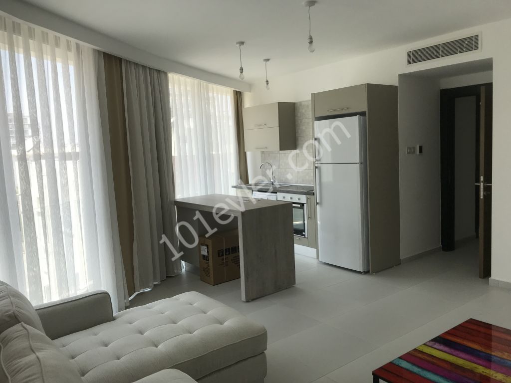 Kyrenia Zentrum 2 + 1 Wohnung ** 