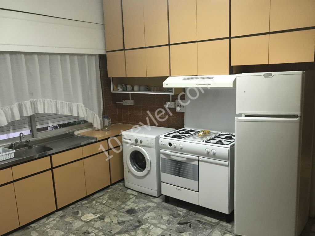 Lefkoşa Köşlüçiftlik 2+1 150 m2