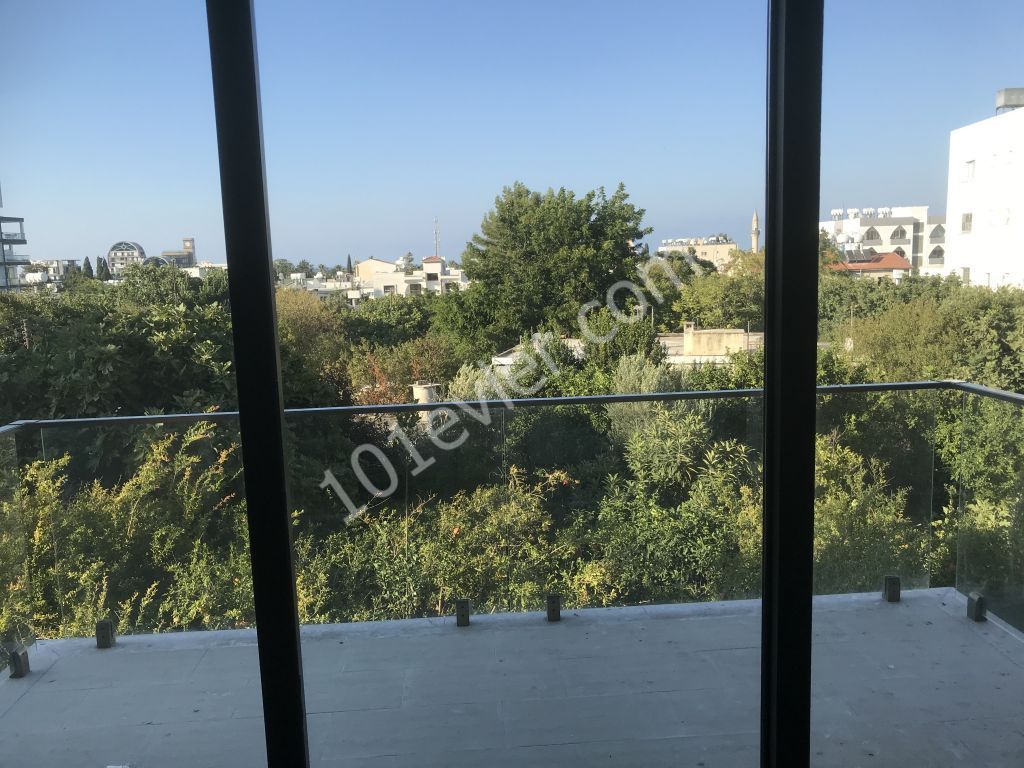 Flat To Rent in Girne Merkez, Kyrenia