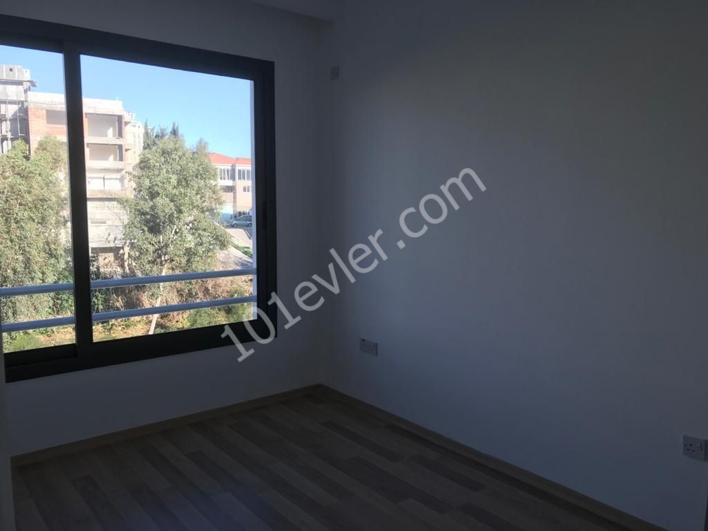 Nicosia Dereboyu 2+1 Luxury Apartment ** 