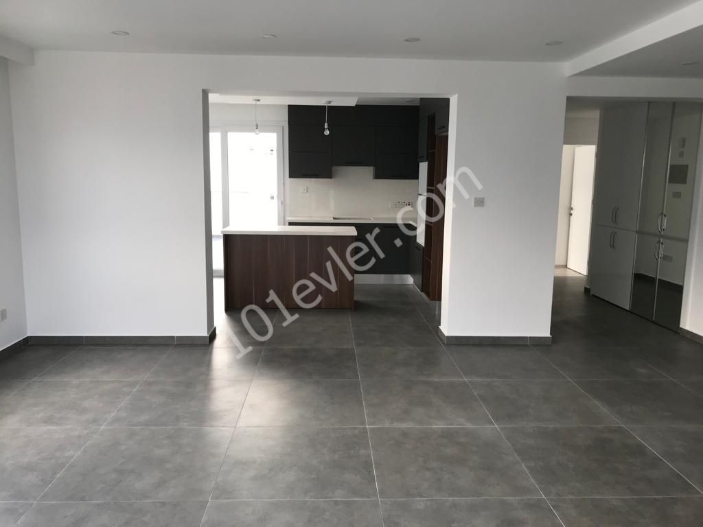 Penthouse Kaufen in Girne Merkez, Kyrenia