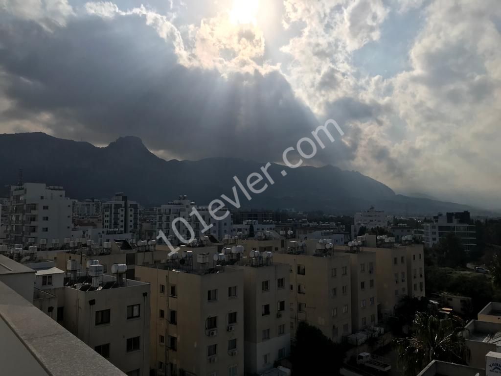 Penthouse Kaufen in Girne Merkez, Kyrenia