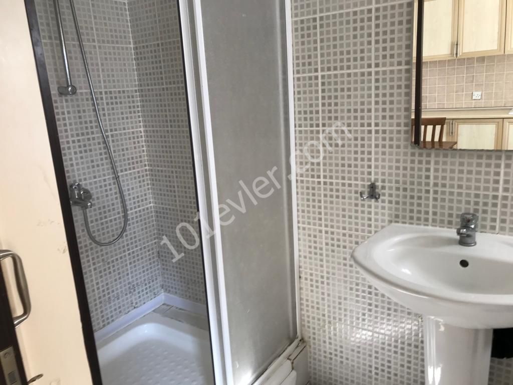 Girne Merkezde Kiralık 1+1 Daire