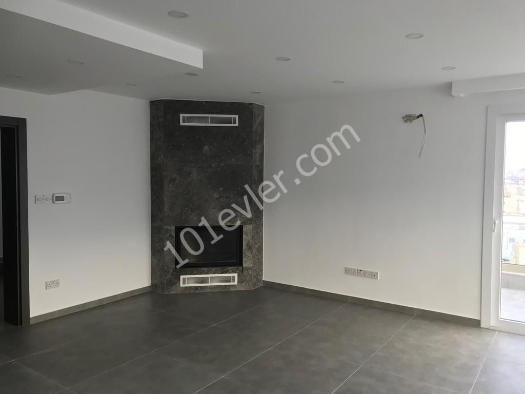 Penthouse For Sale in Girne Merkez, Kyrenia