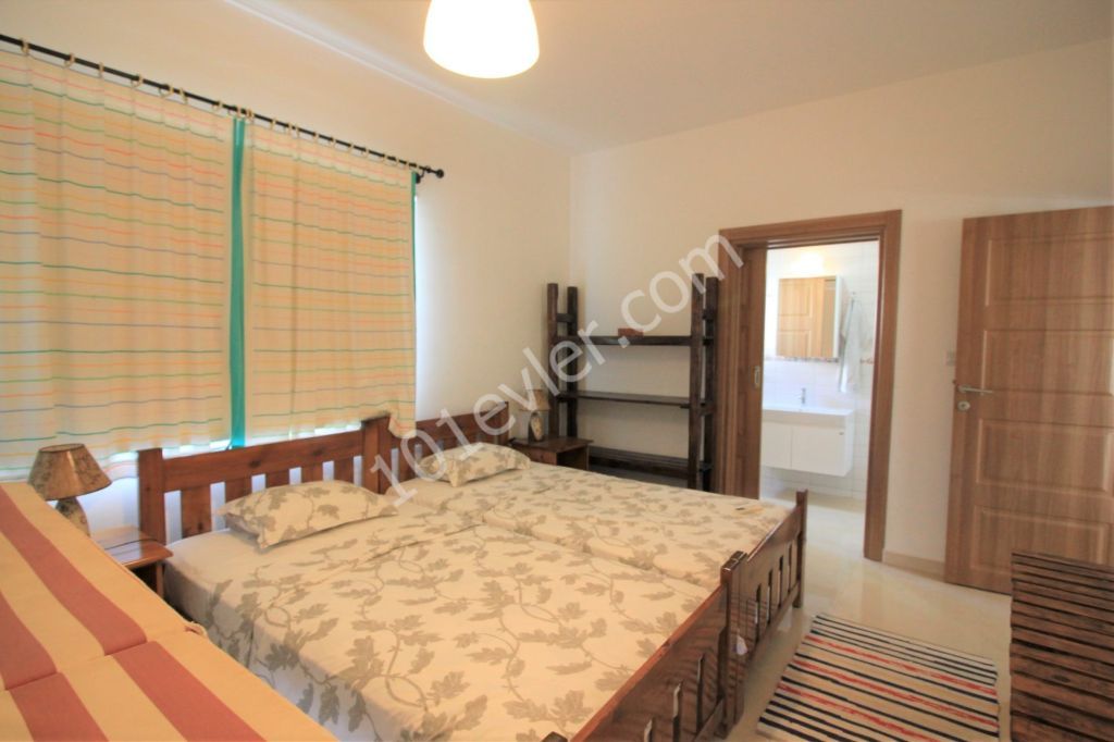 Girne Esentepe Denize Sıfır 3+1 Villa