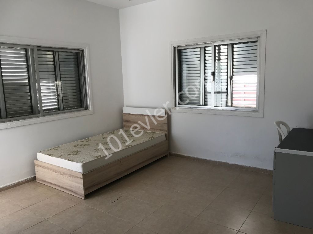 Lefkoşa Gönyeli 3+1 Full Eşyalı 140 m2 Daire