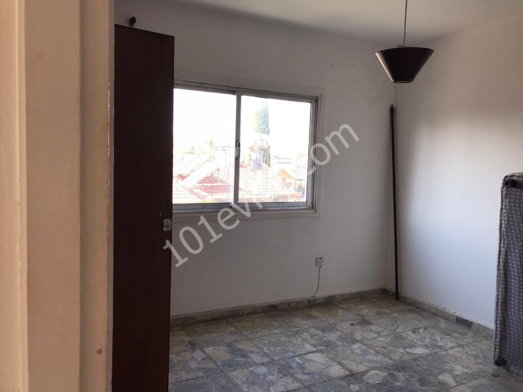 KÖŞKLÜÇITLIK-3+ 2 APARTMENT FOR SALE IN LEFOŞA ** 