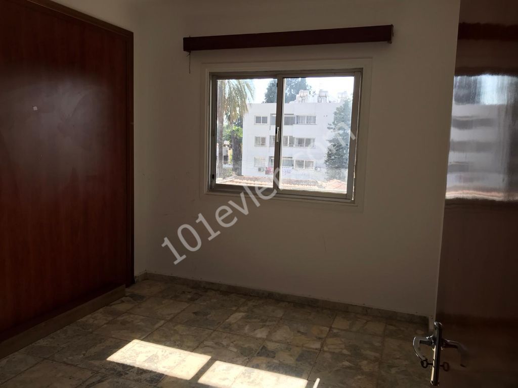 KÖŞKLÜÇITLIK-3+ 2 APARTMENT FOR SALE IN LEFOŞA ** 