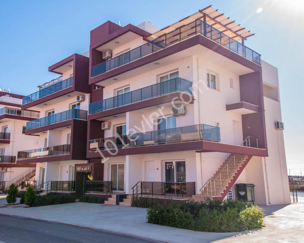 Flat For Sale in Long Beach, Iskele