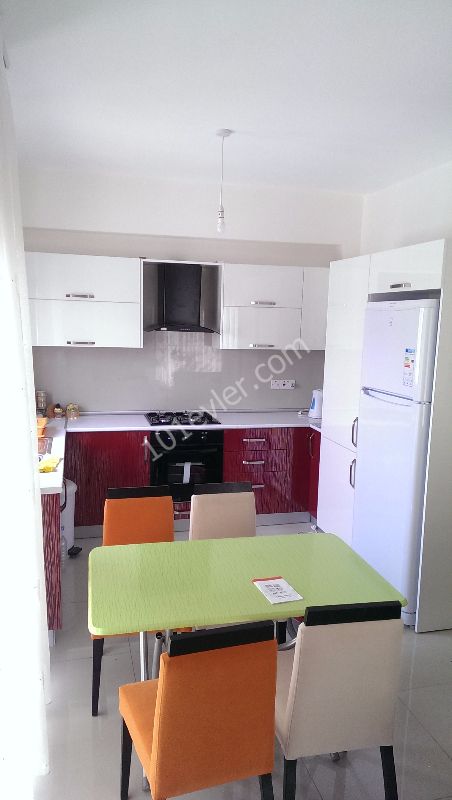 Kiralık Full Yeni Eşyalı ve Yeni Apartman Dairesi