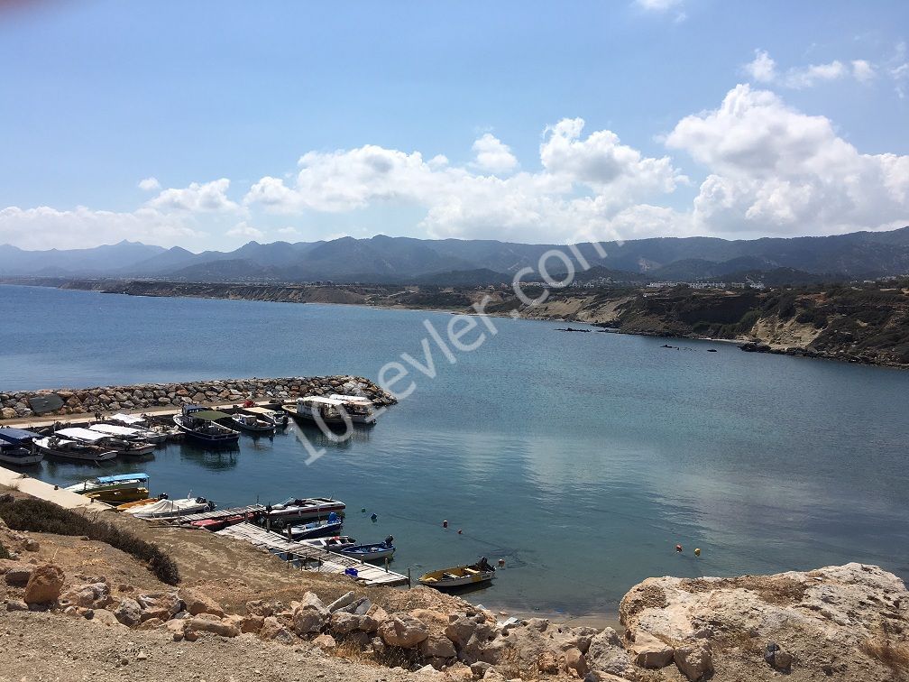 ویلا برای فروش in Bahçeli, گیرنه