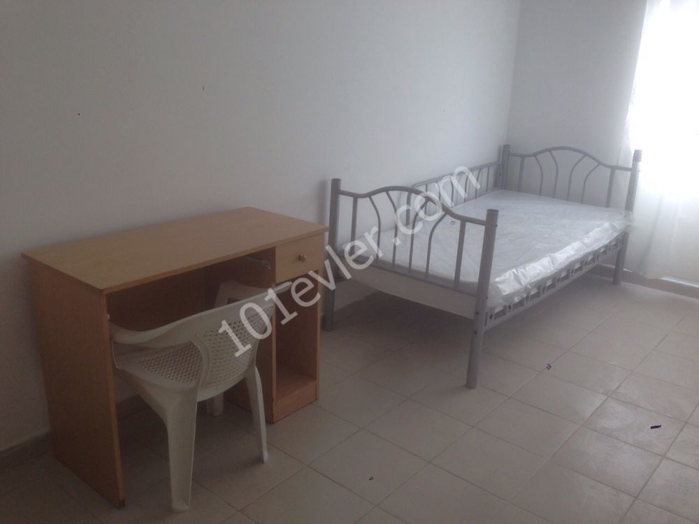 Flat To Rent in Girne Merkez, Kyrenia