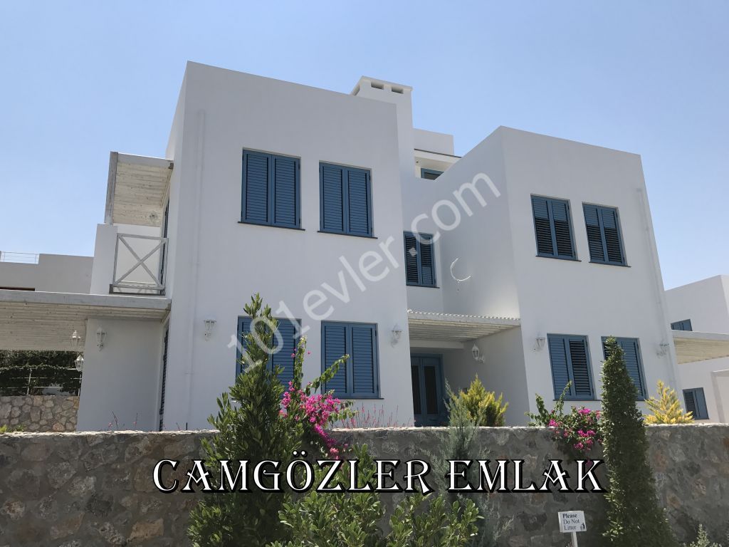 Girne Esentepe  Site İçinde Müstakil Villalar