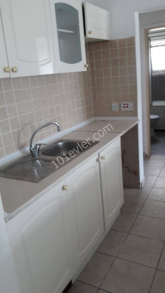 Flat To Rent in Girne Merkez, Kyrenia