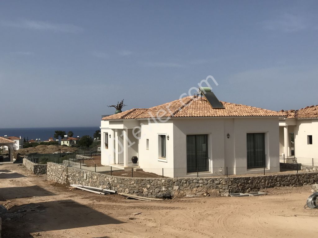 Bungalow For Sale in Alsancak, Kyrenia