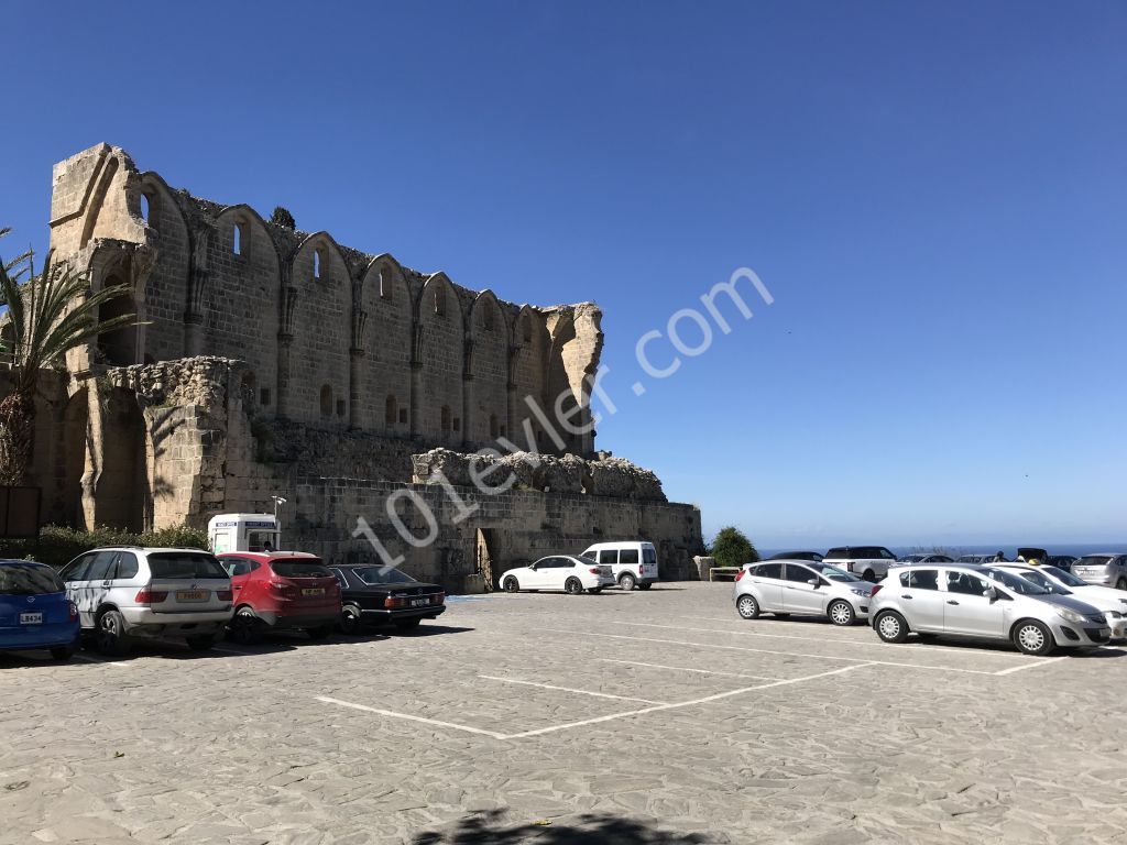 Bellabayıs Konak  Manastır içi 375 m2 5+1