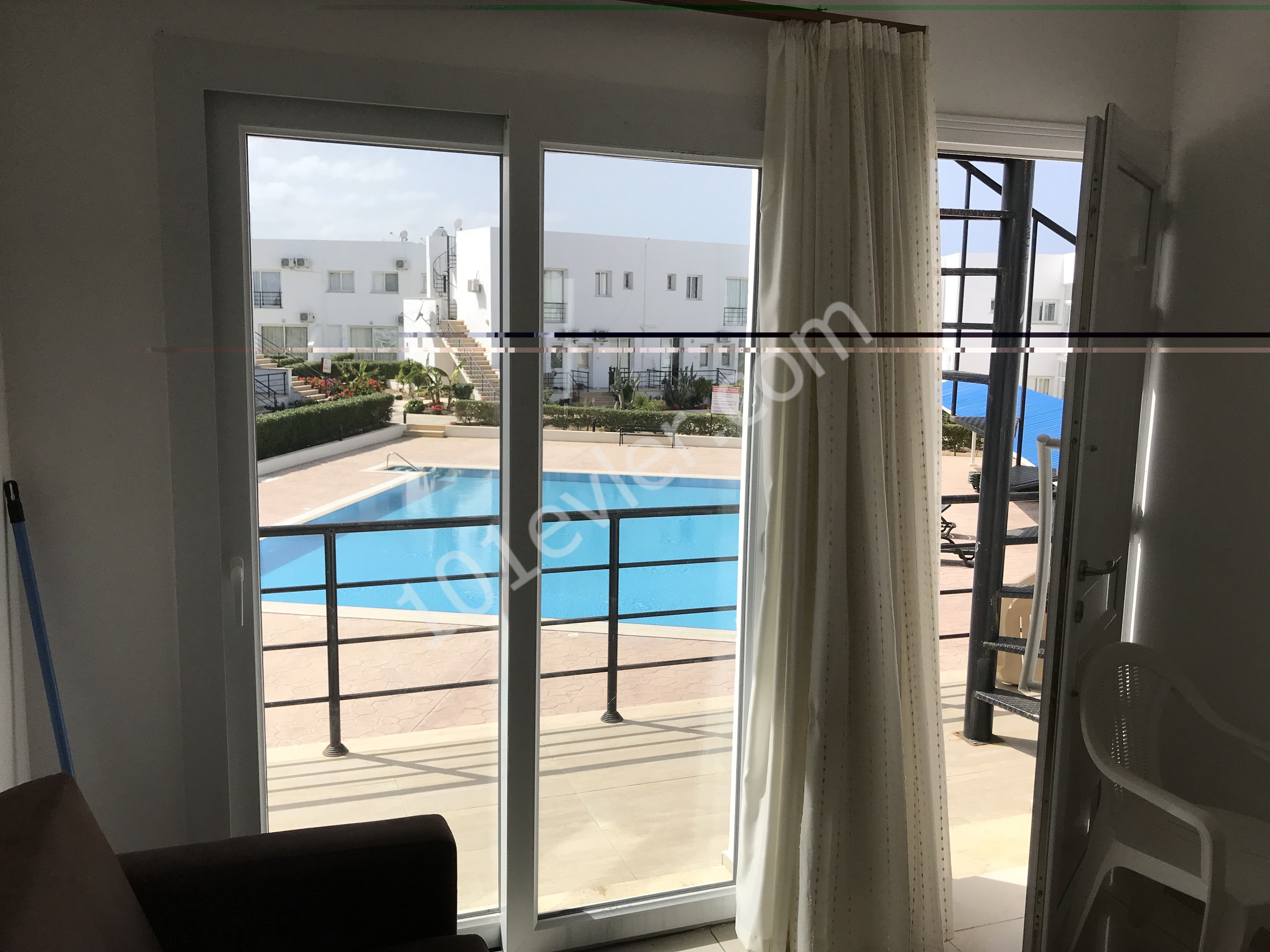 Girne Elexus hotel karşısı 1+1 Daire  Teraslı ve Yüzme havuzlu