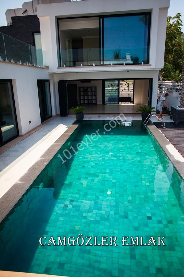 Villa For Sale in Girne Merkez, Kyrenia