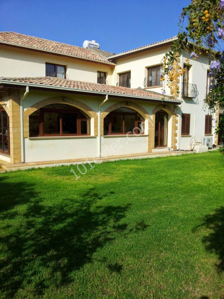 Villa For Sale in Alsancak, Kyrenia