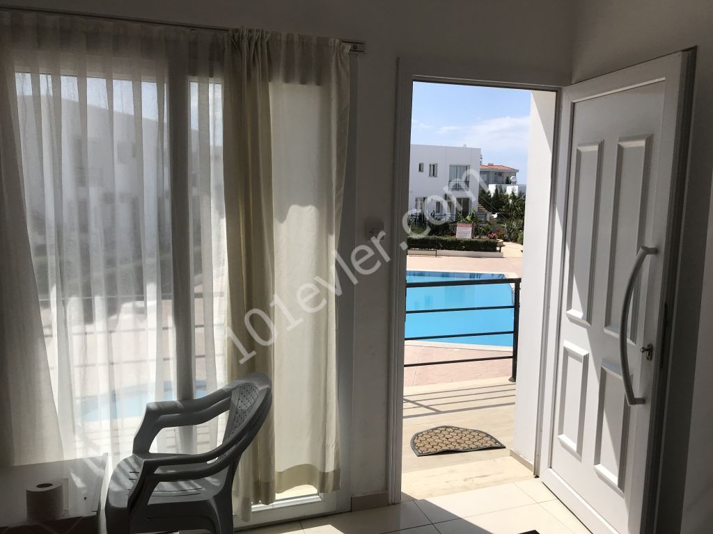 Girne Çatalköy 1+1 teraslı Ve full Eşyalı Penthouse