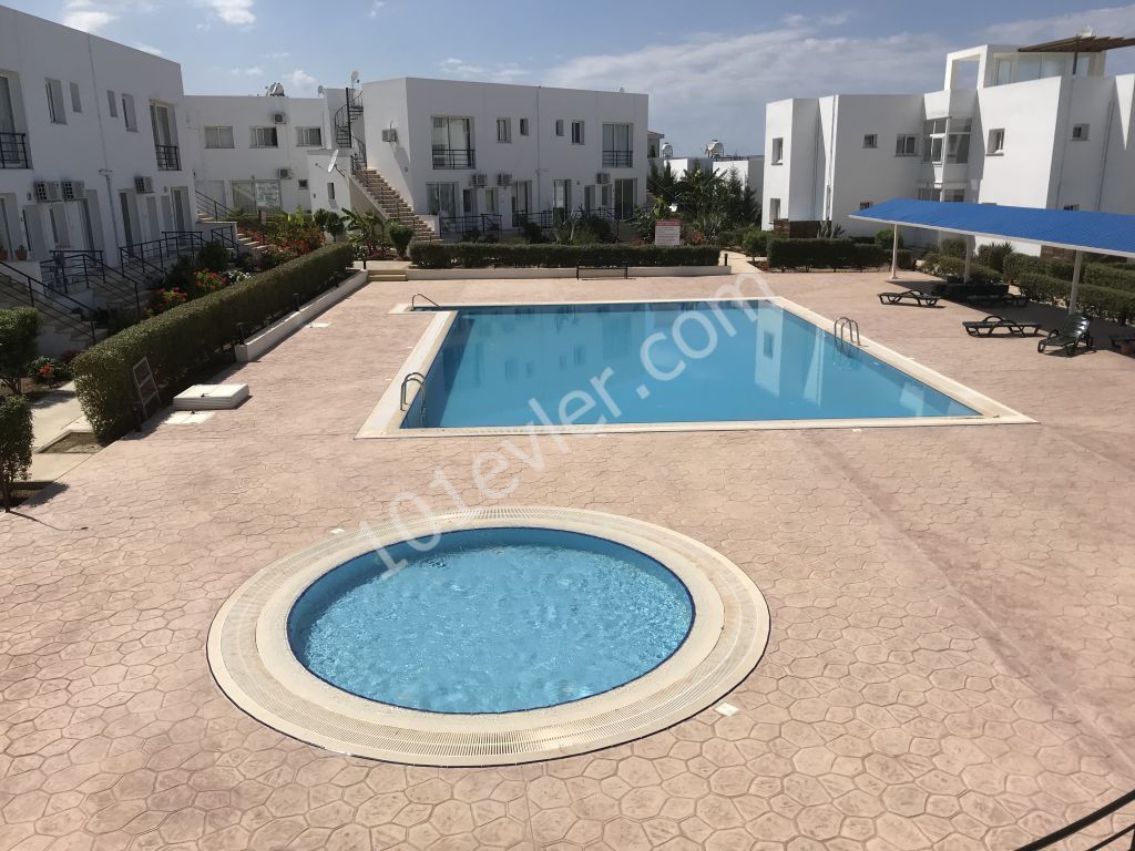 Girne Çatalköy 1+1 teraslı Ve full Eşyalı Penthouse