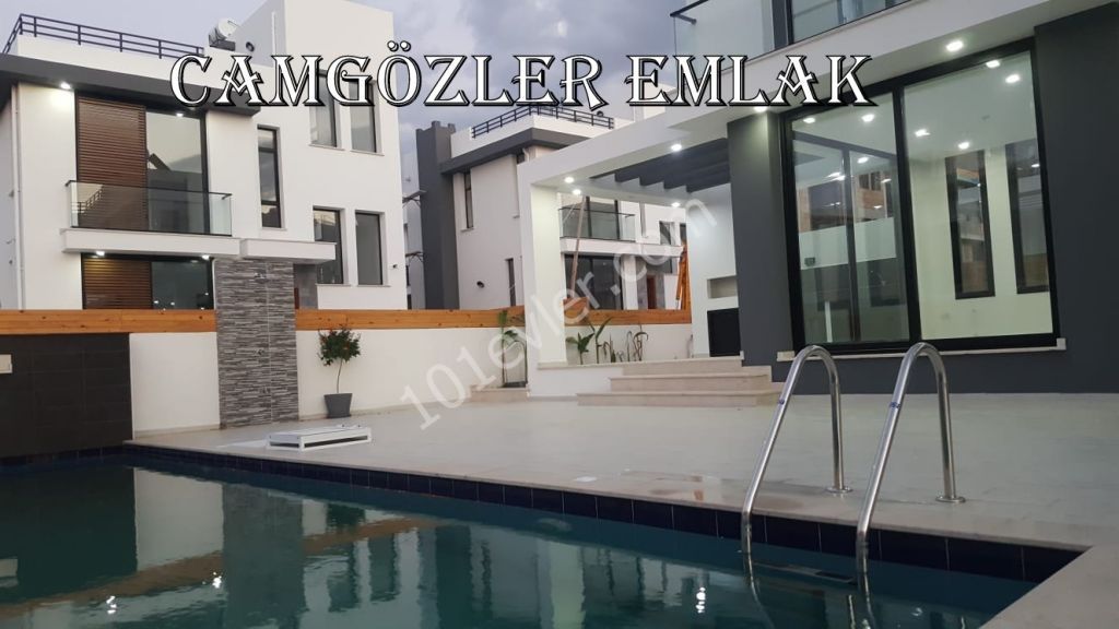 Girne Alsancak 3+1 Villa Yüzme Havuzlu Deniz Manzaralı