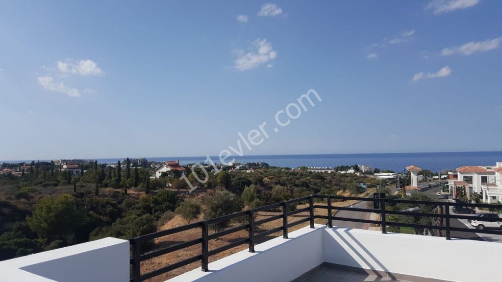 Girne Alsancak 3+1 Villa Yüzme Havuzlu Deniz Manzaralı