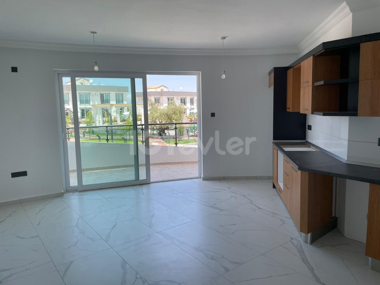 Newly finished 1 + 1 apartment for sale in Kyrenia Karaoglanoglu district ** 