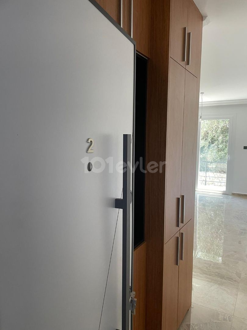 Neu fertiggestellte 1 + 1 Wohnung zum Verkauf in Kyrenia Karaoglanoglu ** 