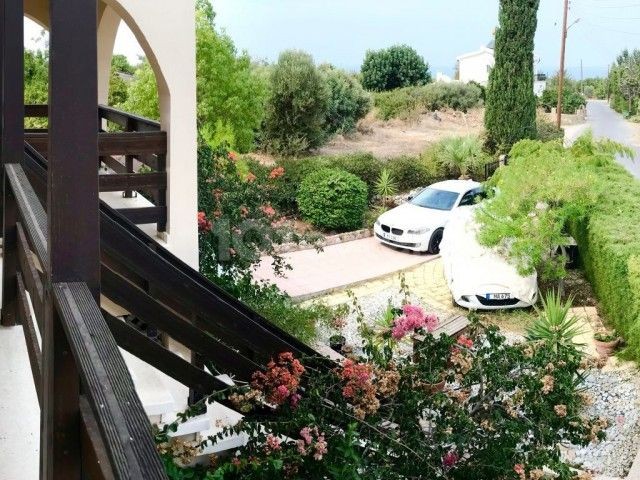 Girne Çatalköyde Türk Koçanlı Satılık 4+1 Villa