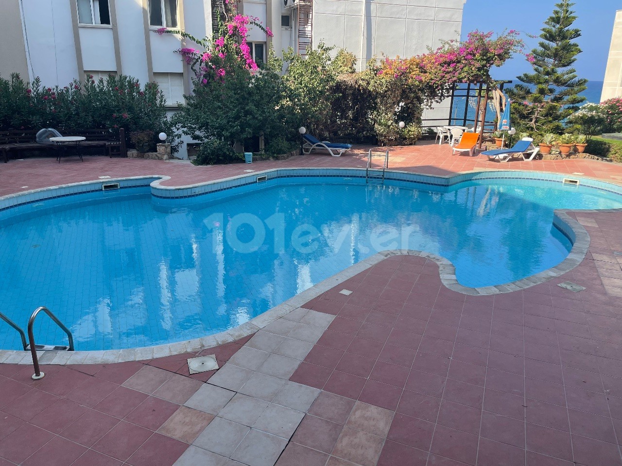 3+1 Apartments for rent in Kashkar Court district of Kyrenia ** 