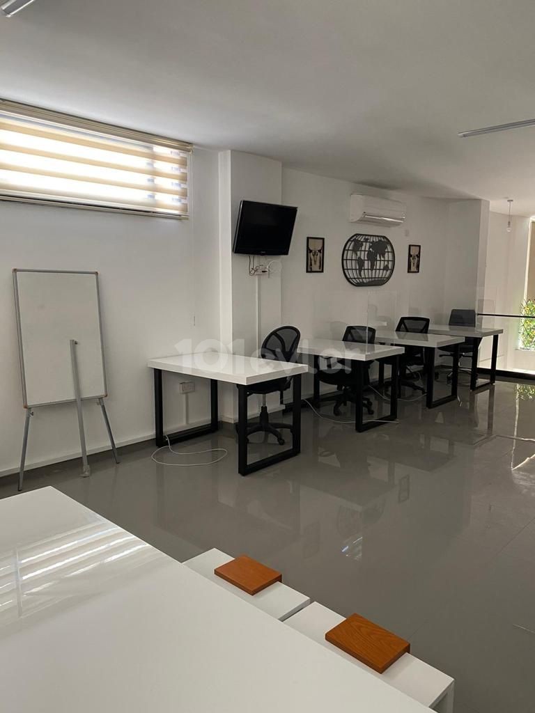 Girne Merkezde Kiralık Ofis. 150 m2